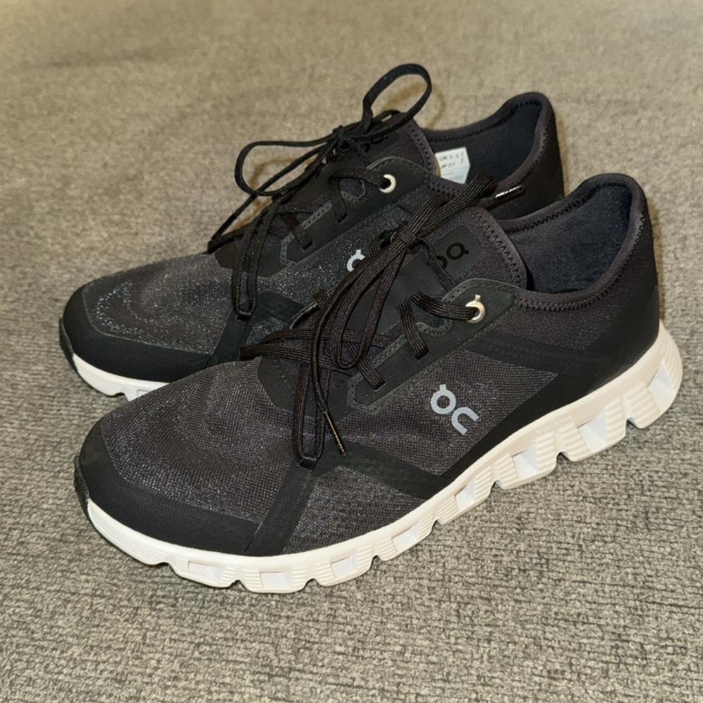 On Running Cloud X 3 A D Shoes
